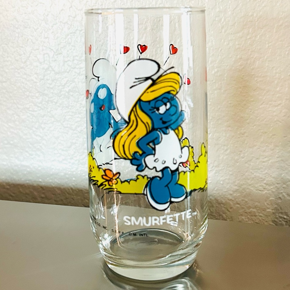 1982 Glass Tumbler Smurfette Vintage Tall glass drinking Collector Glass. Smurfs